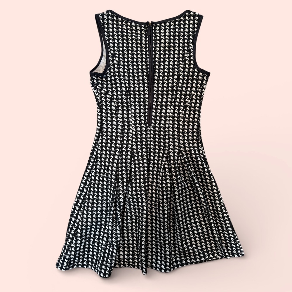 Max Studio Black White Houndstooth Sleeveless Fit… - image 2